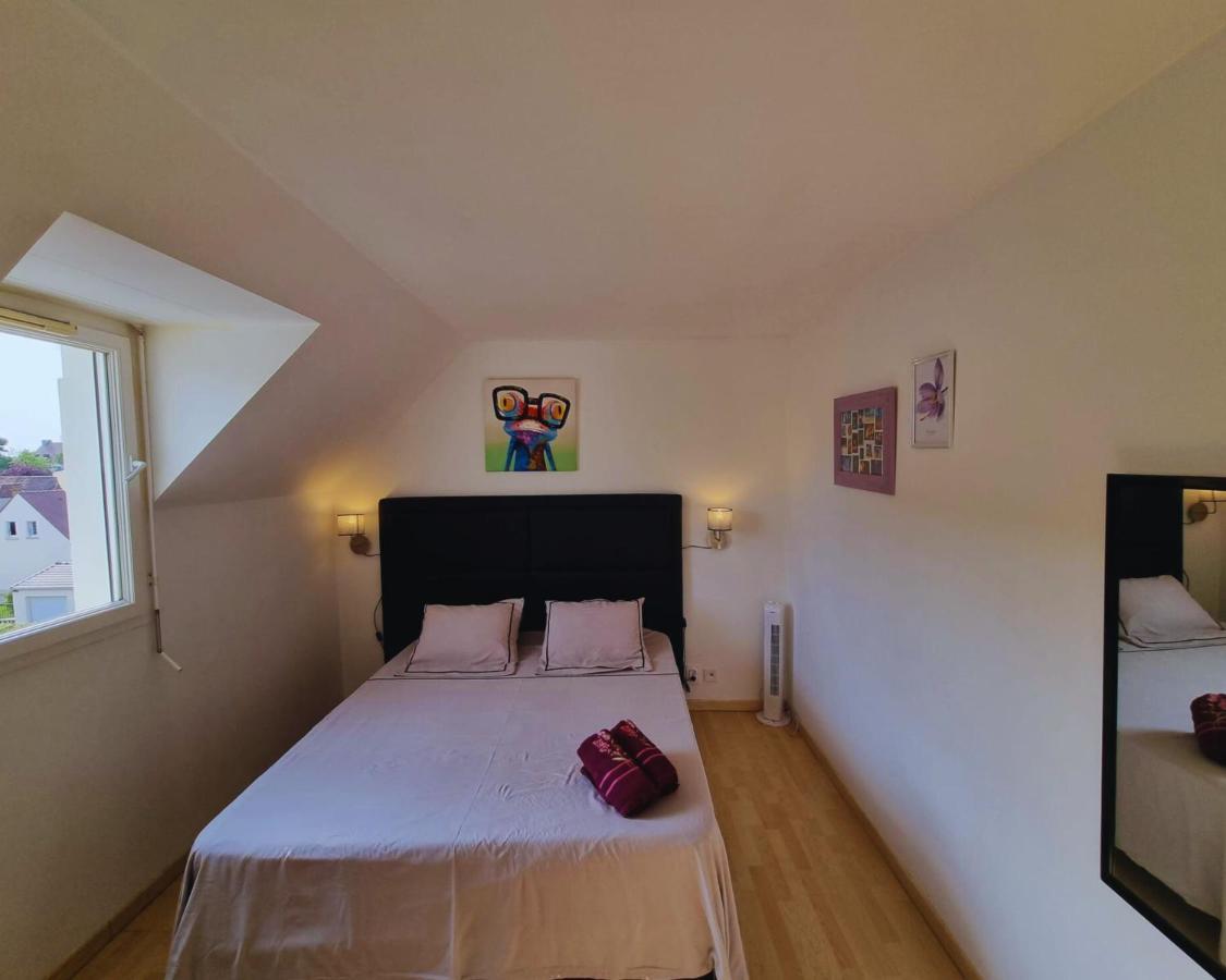 Appartement Cosy Centre Brie Comte Robert Exterior foto